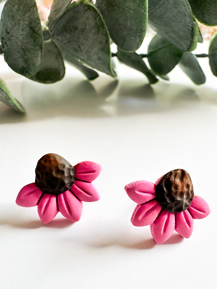 Be Resilient Cone Flower Studs￼