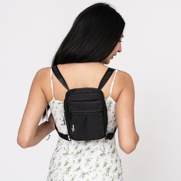 Black Medium Bag With Tumbler Belt