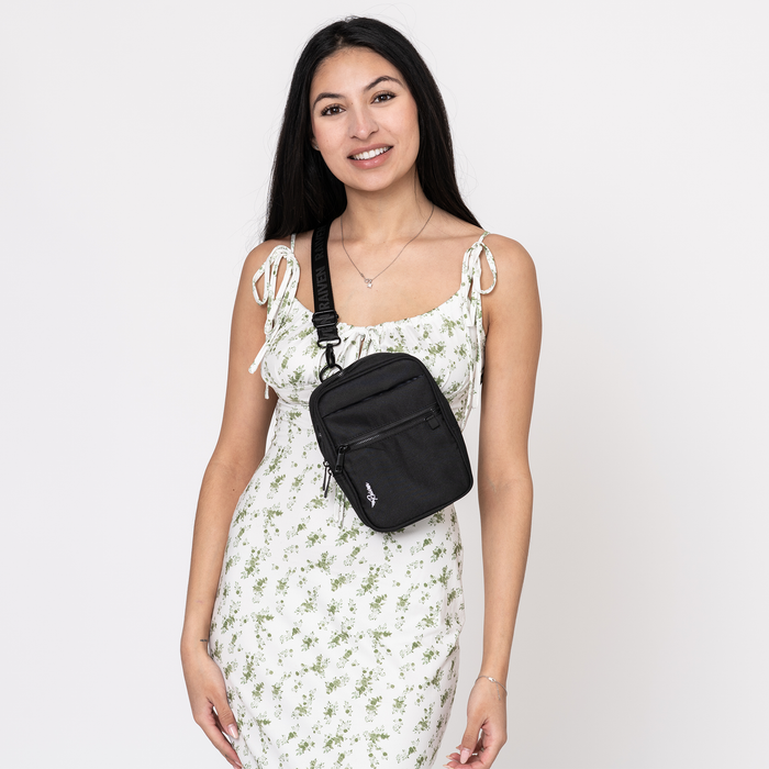 Black Medium Bag With Tumbler Belt
