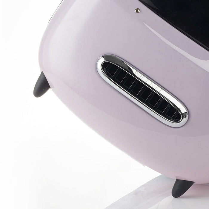 Breezy 2 Cat Carrier air outlet detail showing optimized airflow direction for efficient ventilation and pet comfort