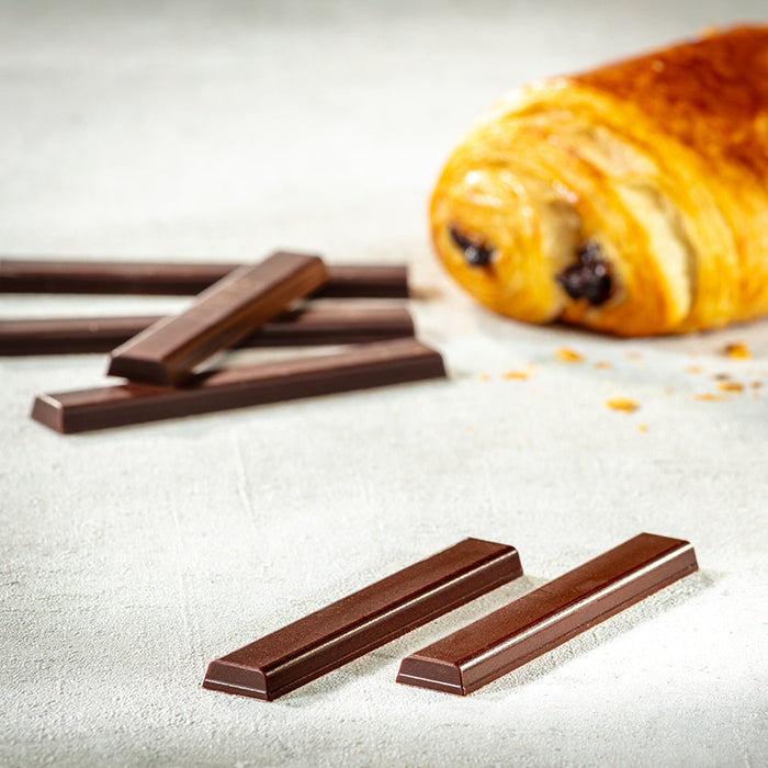 Chocolate World Baton – Pain au Chocolat Polycarbonate Chocolate Mold – 3.15 x 0.51 x 0.20 in, 18 Cavities