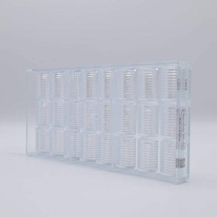 Chocolate World Buche Pleated Polycarbonate Chocolate Mold – ~4.45 x 1.10 x 0.43 in, 7 Cavities