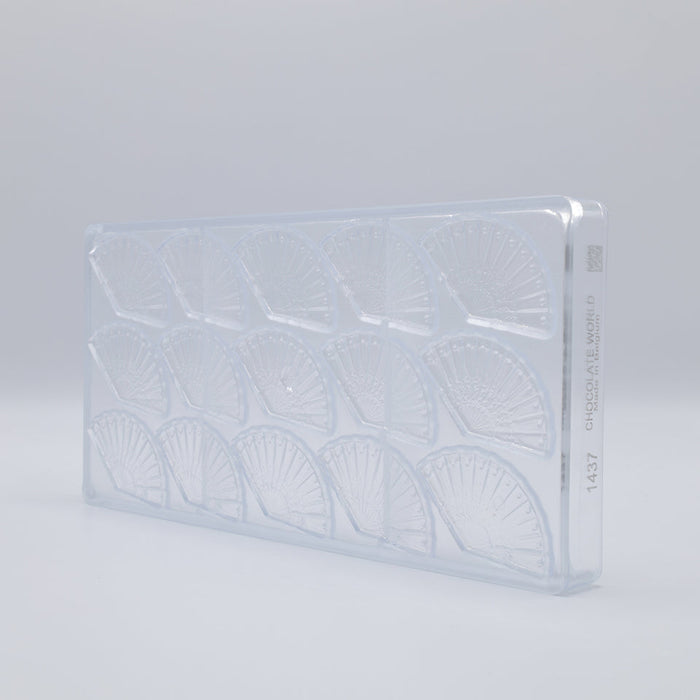 Chocolate World Caraque Hand Fan Polycarbonate Chocolate Mold – ~3.54 x 2.36 x 0.20 in, 6 Cavities