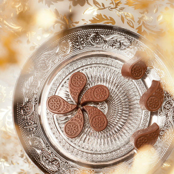 Chocolate World Drop Sherazade Polycarbonate Chocolate Mold – 1.52 x 0.89 x 0.69 in, 18 Cavities