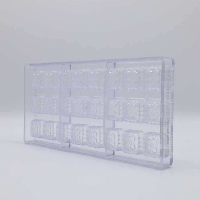 Chocolate World Jeffery Koo Polycarbonate Chocolate Mold by Jeffery Koo – ~1.18 x 1.18 x 0.71 in, 21 Cavities