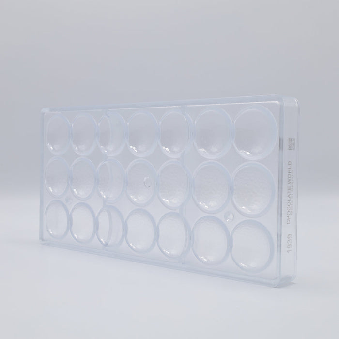 Chocolate World Lens Facet Polycarbonate Chocolate Mold – 1.24 in diameter x 0.59 in, 24 Cavities