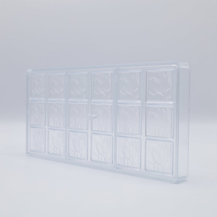 Chocolate World Napolitain Cocoa Bean Polycarbonate Chocolate Mold – 1.34 x 1.34 x 0.16 in, 18 Cavities