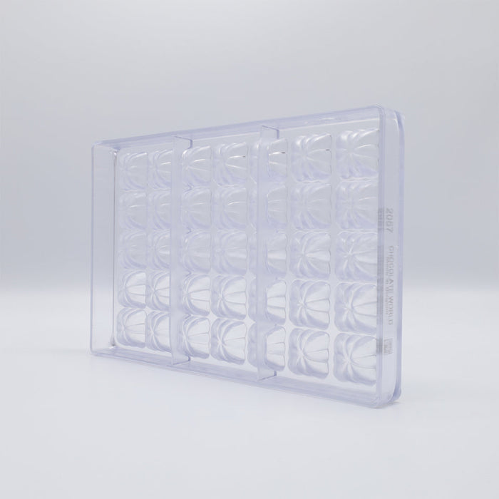 Chocolate World Square Star Polycarbonate Chocolate Mold – ~1.18 x 1.18 x 0.59 in, 21 Cavities