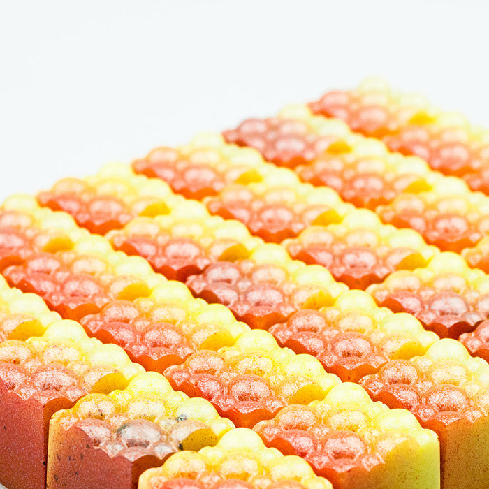 Chocolate World Structura 3 Bubble Polycarbonate Chocolate Mold – ~0.89 x 0.89 x 0.81 in, 32 Cavities