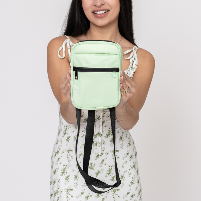 Green Medium Bag With Tumbler Belt