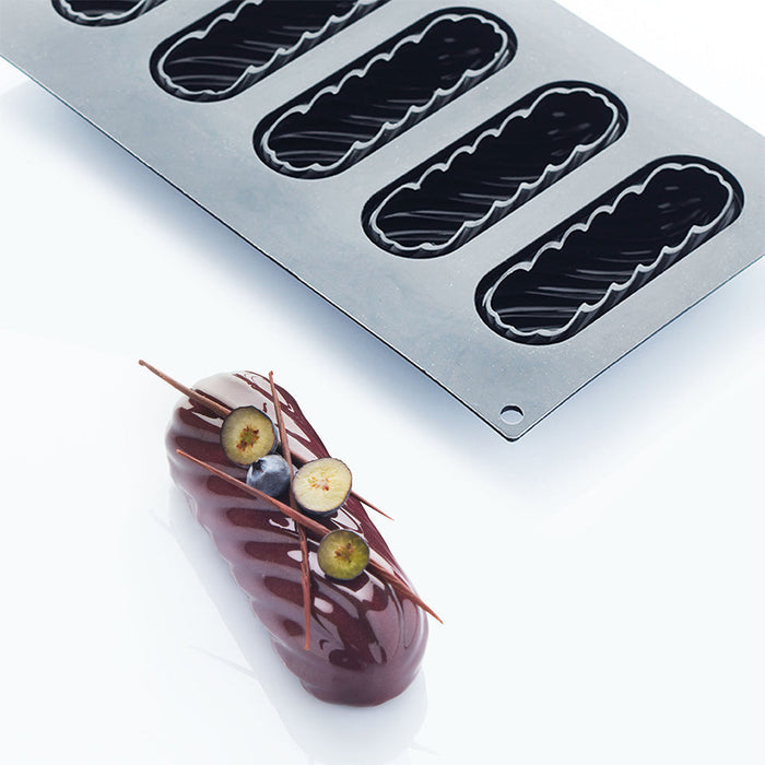 Martellato 6.9 x 11.8 in (17.5 x 30 cm) Twist Eclair Silicone Mold, Black