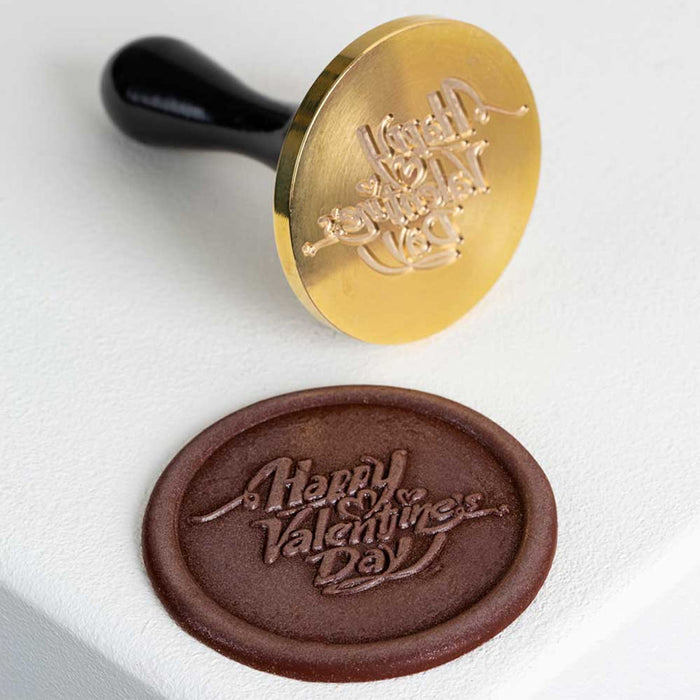 Martellato Happy Valentine chocolate stamp Ø30 mm product image,
Martellato Happy Valentine decorating stamp designed by Frank Haasnoot,
Martellato chocolate stamp for creating Valentine's Day chocolate decorations and romantic desserts
