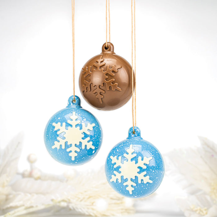 Martellato Snow Baubles 3D BPA-Free Polycarbonate Chocolate Mold for Christmas Ornaments (View 2)