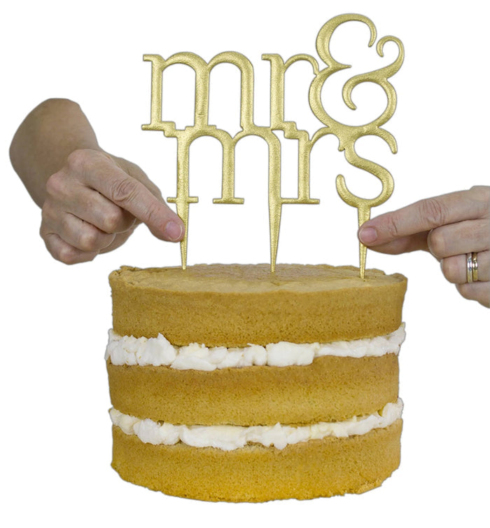PME Mr & Mrs Modern Cake Topper Cutter – 7.3 × 7.3 in