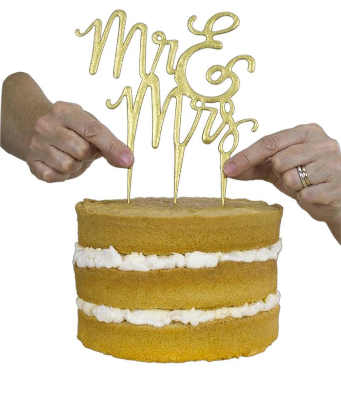 PME Mr & Mrs Script Cake Topper Cutter – 7.3 × 7.7 in