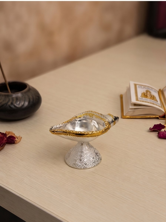 Girnar Tirth Shankh Vatki conch deepam - Girnar Darshan
