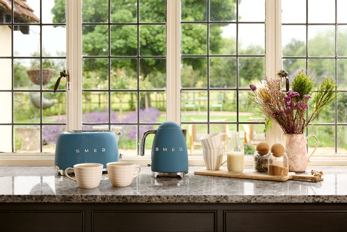 Smeg 50's Style Retro KLF03SBMEU Kettle - Storm Blue
