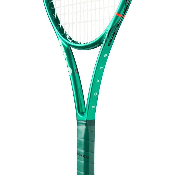 Wilson 2026 Blade 100L V10 Tennis Racquet