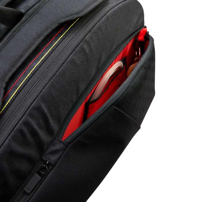 Wilson PRO STAFF CLASSIC 2026 6 Pack Racquet Bag - Black